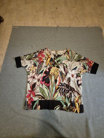 Sommerliche Bluse von Milano, Gr. 36, neuwertig!
