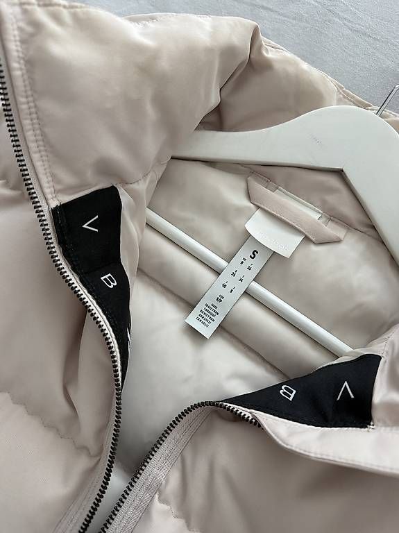 Giacche: Reebok Victoria Beckham Jacke S – Usato da Basel venduto da Ohschaumal 3