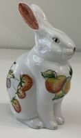 Lapin en porcelaine peinte motifs fruitiers et fleuris