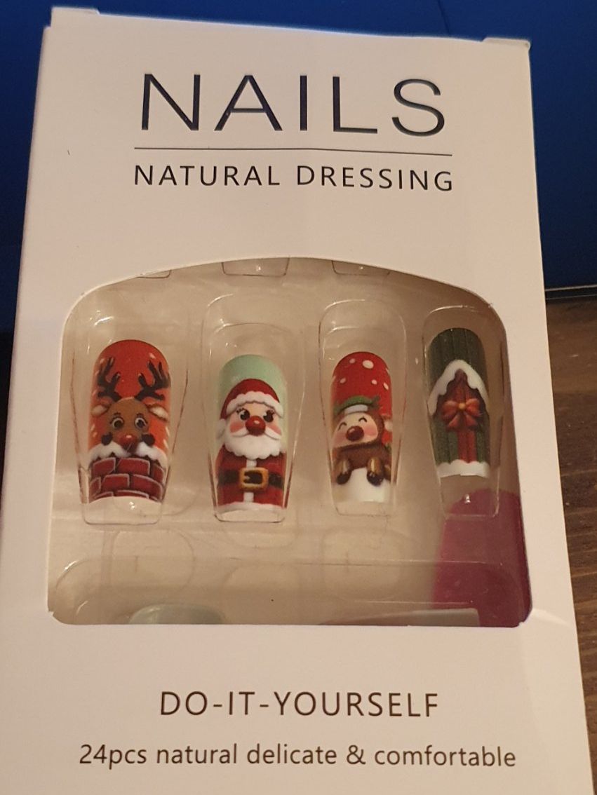 Unghie finte: Nails zum Aufkleben - 2 Sets Nageldesign – Nuovo (secondo la descrizione) da Hittnau venduto da Gamoe