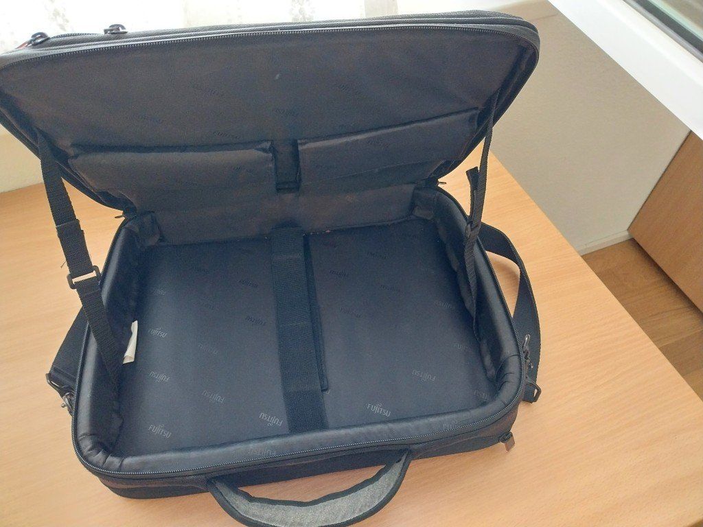 Fujitsu Borse: Laptoptasche Fujitsu schwarz – Usato da Goldau venduto da feh_2qvj 2