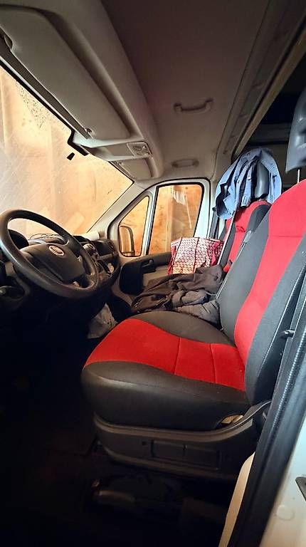 Veicoli da campeggio: Fiat Ducato 150 2.3 JTD VAN aménagé – Usato da Attalens venduto da jea_qdb8 1