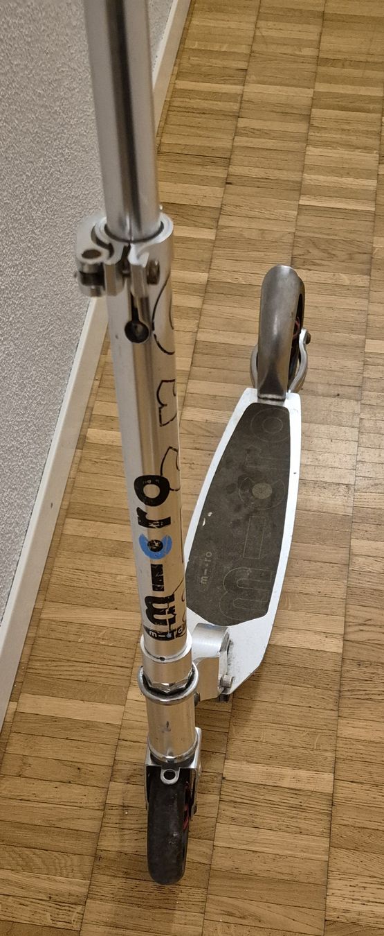 Scooter: Micro Scooter silber  – Usato da Fällanden venduto da Stern722 1