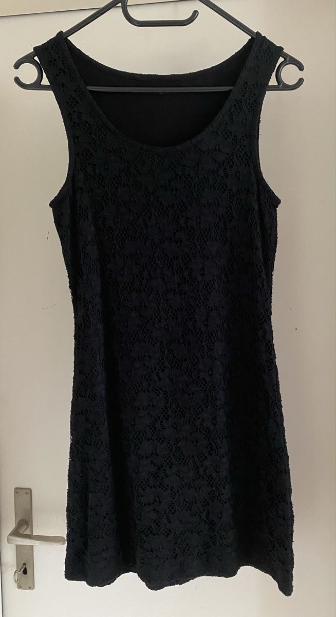 Robes: schwarzes Kleid – D'occasion à Täuffelen par simjo85 1