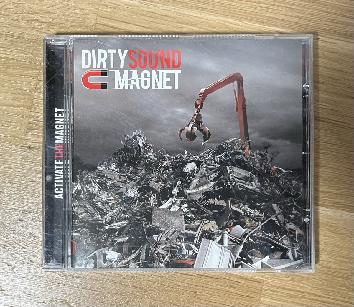 CD: Dirty Sound Magnet - Activate the magnet CD – Usato da Posieux venduto da coutset