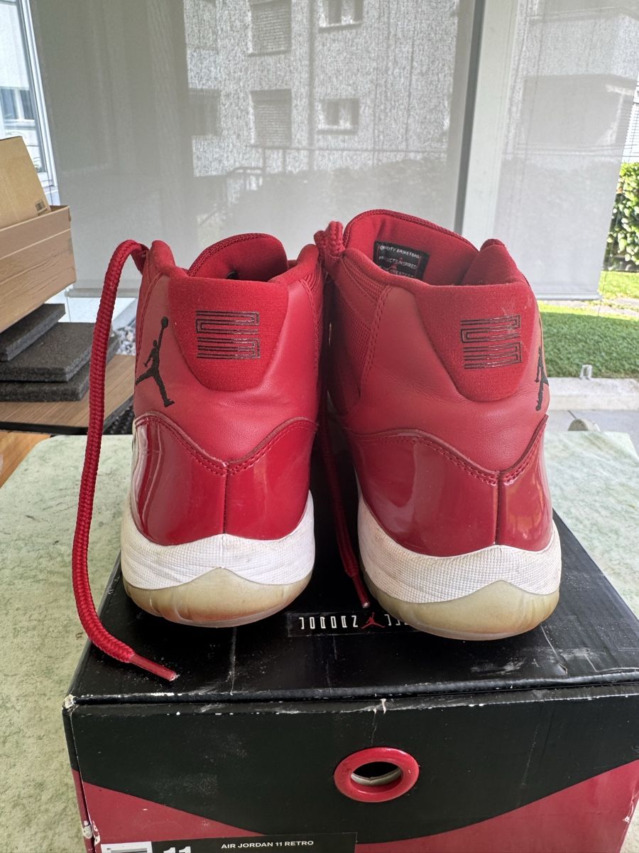 Jordan Scarpe da uomo: Jordan 11 Red Size 45 – Usato da Ballwil venduto da yellowthugger1 2