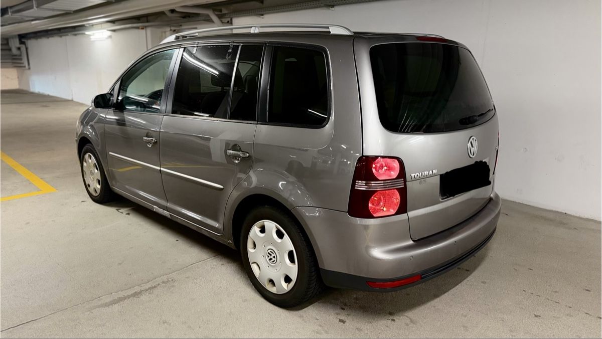 VW Autos: VW TOURAN – D'occasion à Wittenbach par lindi. 2