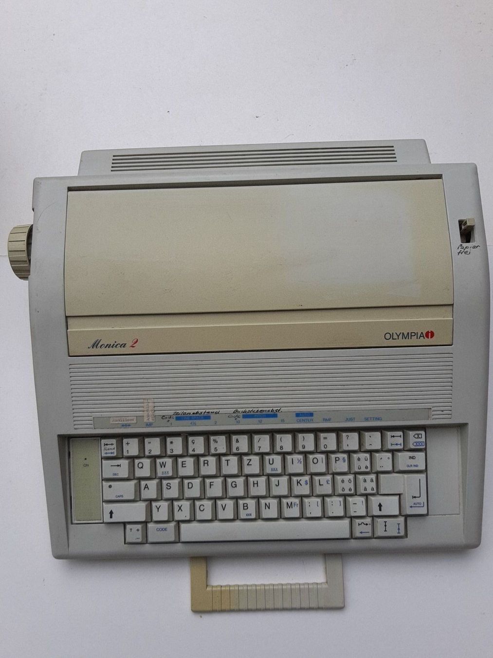 Macchine da scrivere: Schreibmaschine Olympia Monica 2 – Usato da Riedern venduto da martigni_88