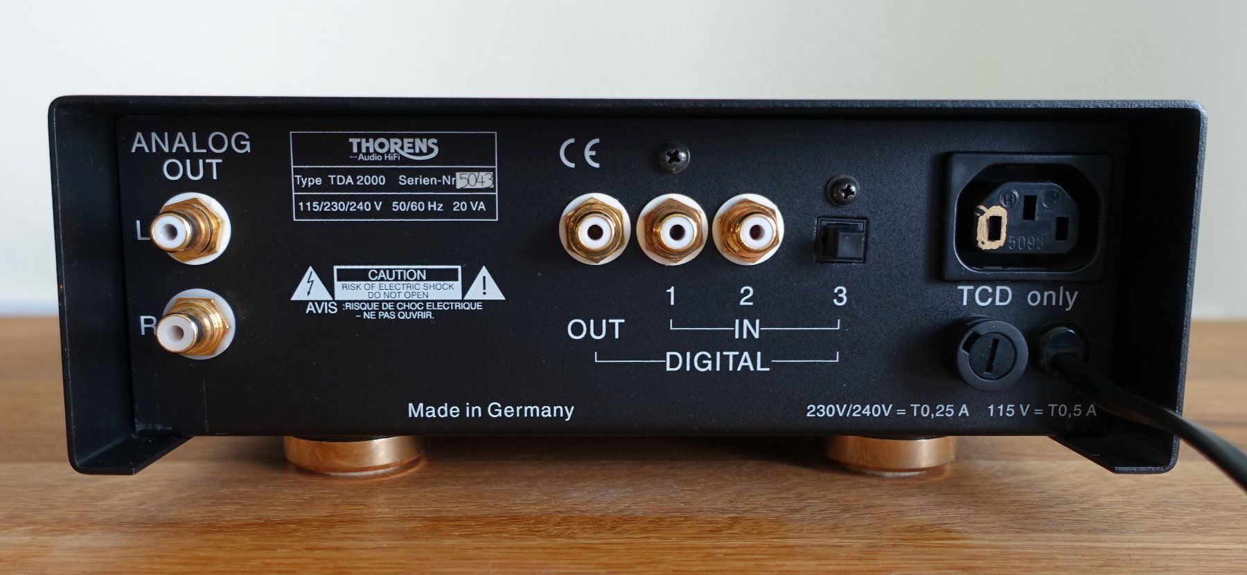 CD: Thorens TDA-2000 DAC – Usato da Zürich venduto da Makemake 1