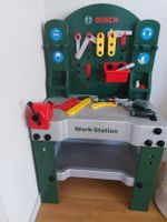 Bosch-Werkbank für Kinder mit verschiedenen Werkzeugen