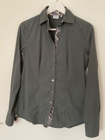 CALIBAN Bluse Gr 38, it. 44 olivgrün wie neu