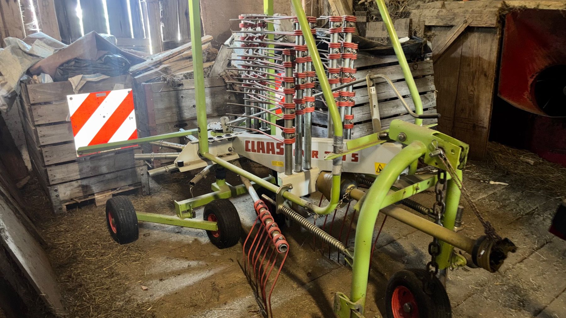 Claas Raccolta foraggio grezzo: CLAAS Schwader 350 S – Usato da Worb venduto da jon_8wpq 2