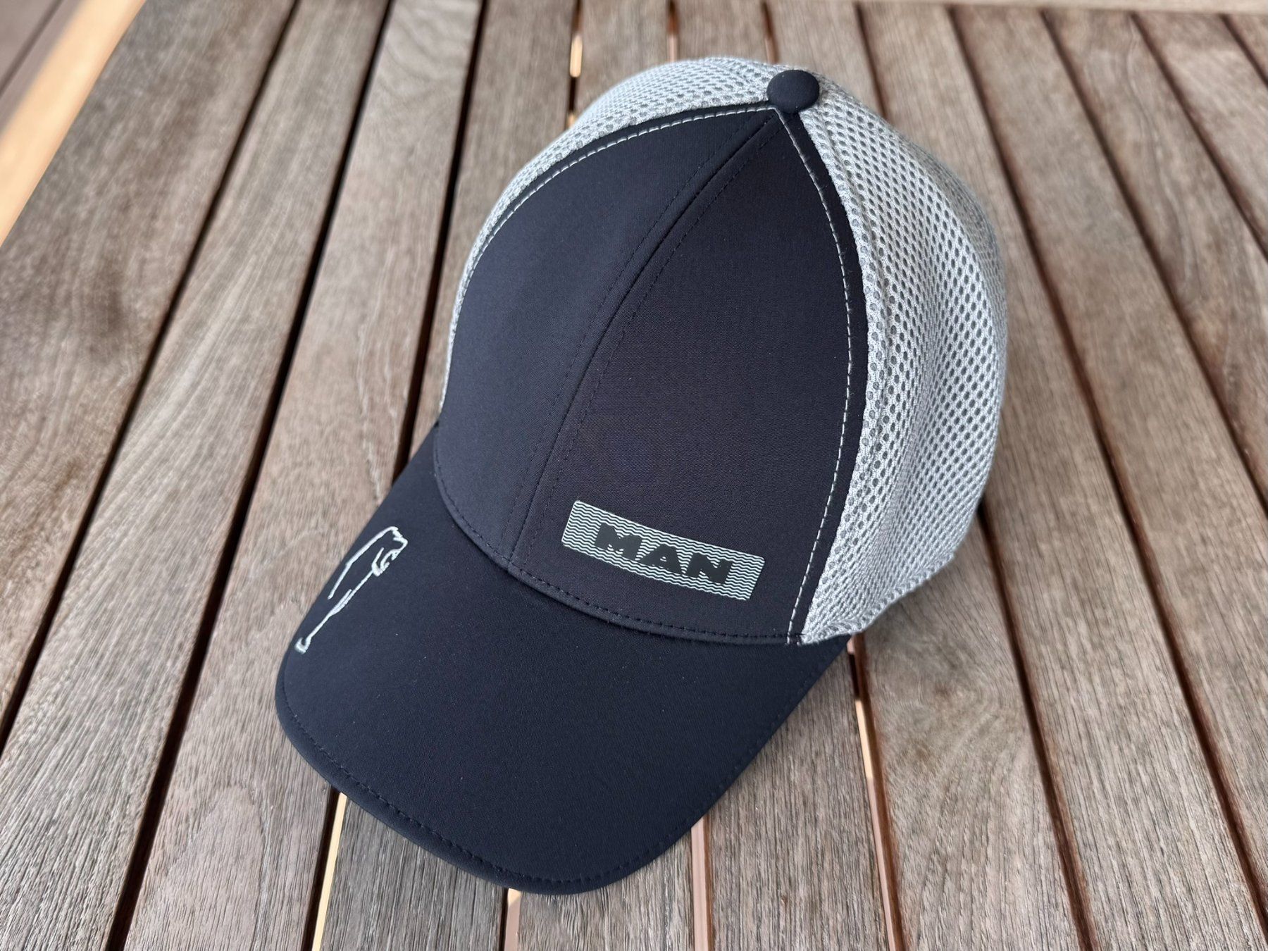 Copricapi, berretti & cappellini: MAN Logo Baseball Mesh-Cap NEU – Nuovo e nell'imballaggio originale da Uster venduto da Shapes 3