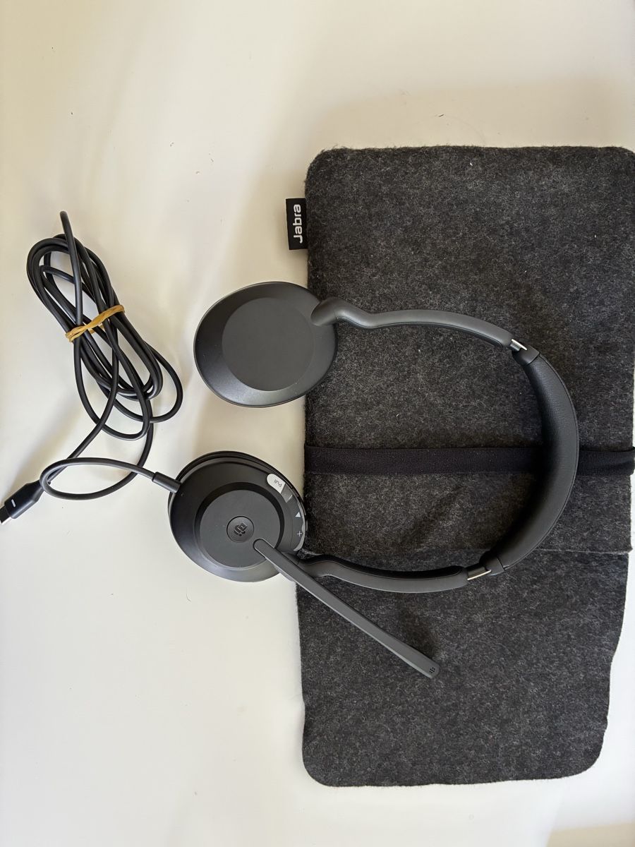 Jabra Casques audio: Jabra Evolve2 30 headset wired with storage pouch gray – Neuf (Voir description) à Basel par dal_r7dw 1