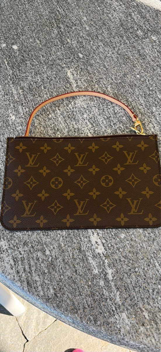 Louis Vuitton Taschen für Damen: Louis Vuitton Pochette – Neu (gemäss Beschreibung) aus Erlenbach ZH von mochtvor