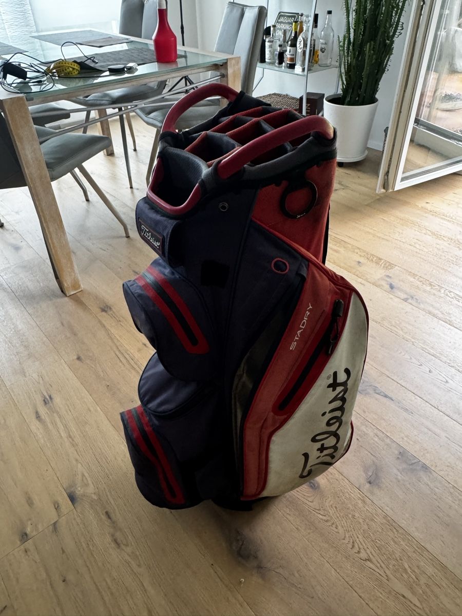 Titleist Sacs: Title: Titleist StaDry Golftrolleybag – D'occasion à Luzern par Mariastella 6