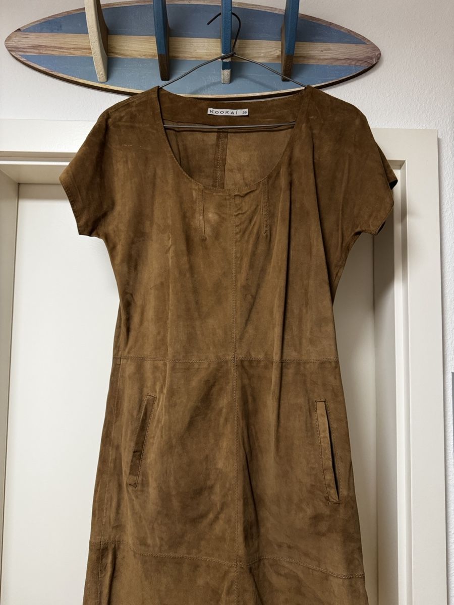 Kookai Kleider: Robe Kookai en cuir – Gebraucht aus Préverenges von mar_sk68