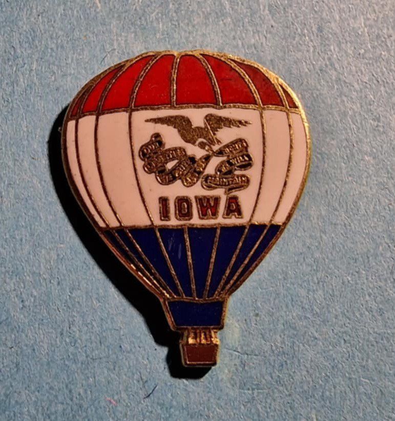 Plaketten & Abzeichen: Ballon Pin Iowa – Gebraucht aus Härkingen von specialshapes