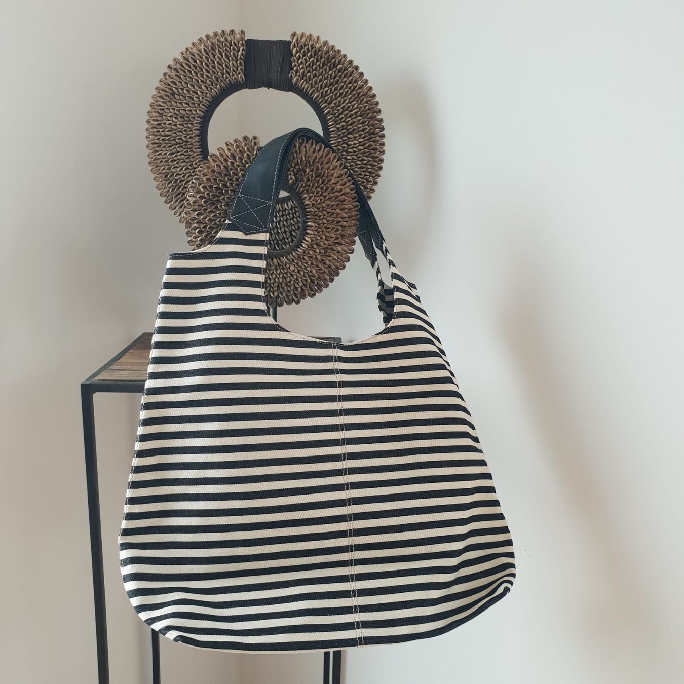 Borse da donna: Tasche schwarz/weiss gestreift – Usato da Bülach venduto da Lele_00