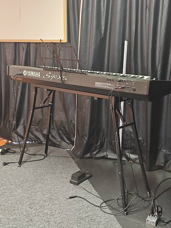 Strumenti musicali: YAMAHA S90XS – Usato da Basel venduto da Boreast 1