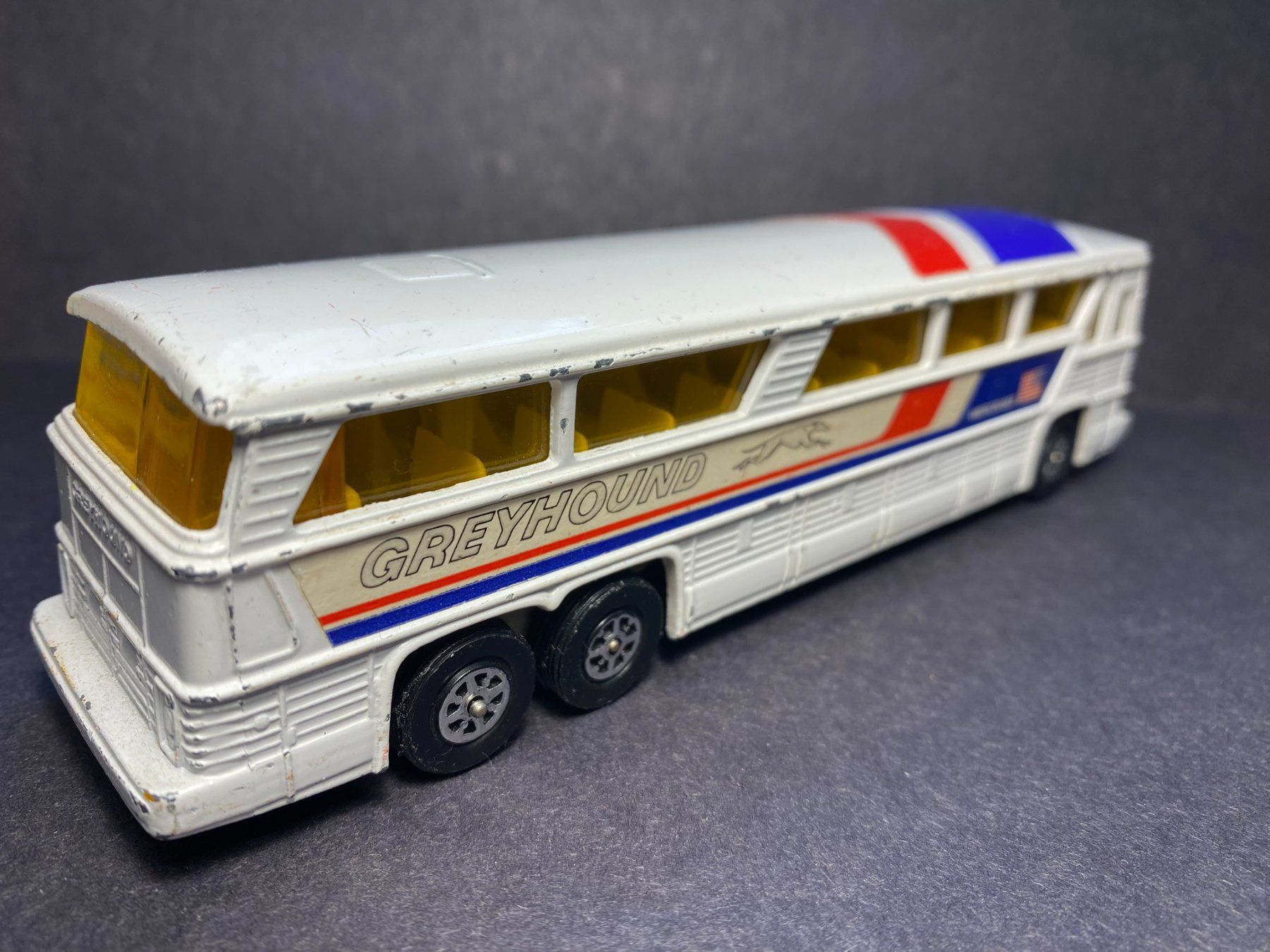 Corgi Toys Modellini d'auto: Corgi MC-8 Americruiser Greyhound Bus – Usato da Spiez venduto da Mlandcruiser 4