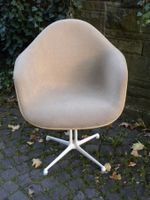 EAMES VITRA ARMCHAIR