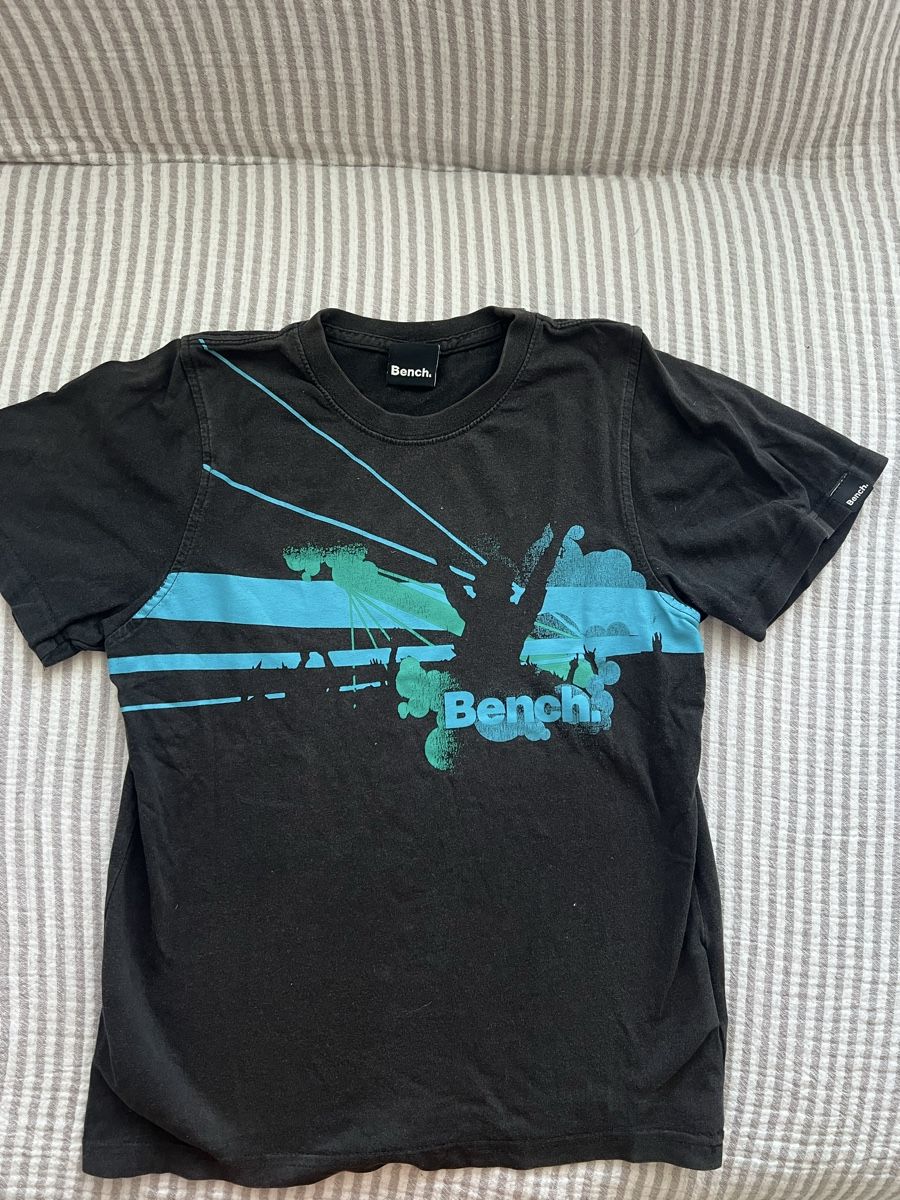Bench Camicie, T-shirt & Polo: BENCH T-SHIRT GR 122 – Usato da Basel venduto da theo-g77