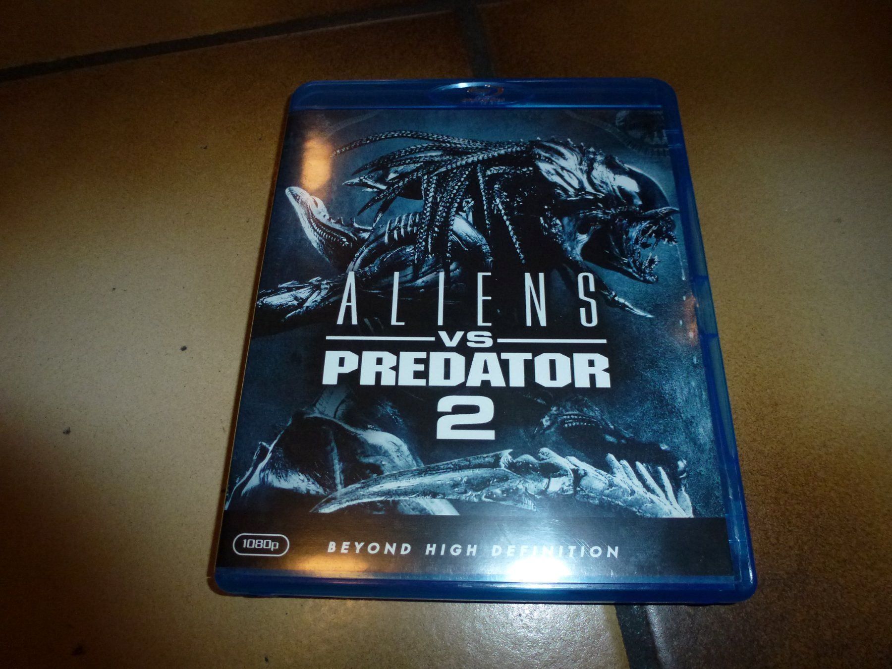 Tutti i DVDs: Aliens vs Predator 2 BLU-RAY – Usato da Olten venduto da Disc-Verkauf
