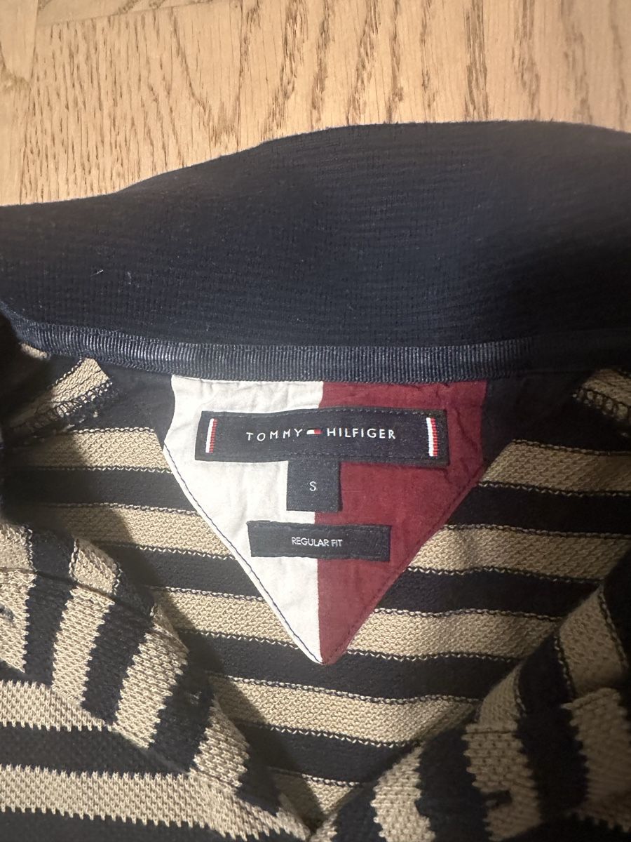 Tommy Hilfiger Magliette Polo: Tommy Hilfiger Polo S neuwertig – Nuovo (secondo la descrizione) da Männedorf venduto da willywonka14 1