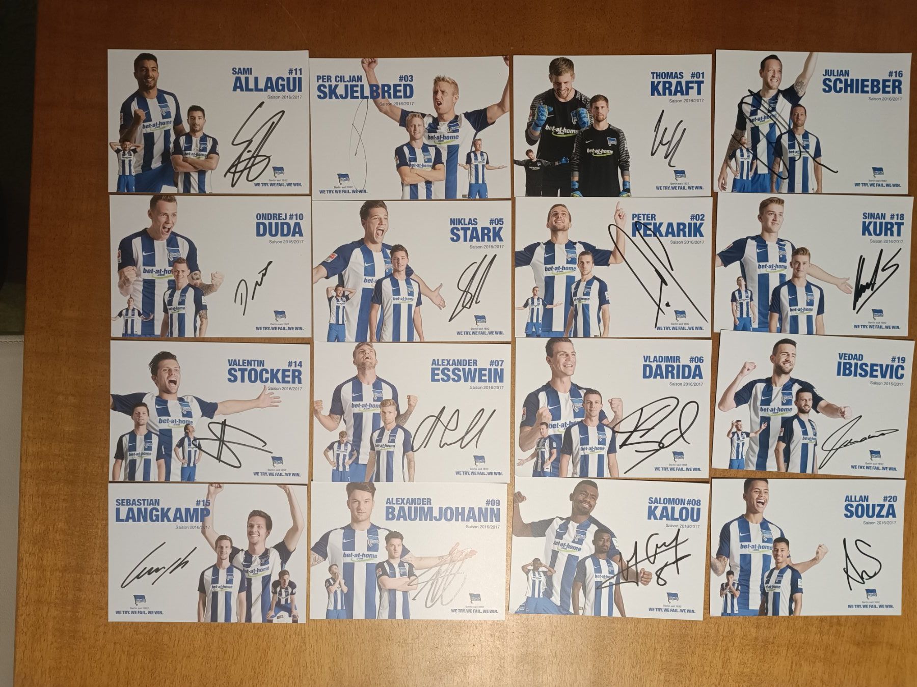 Autografi: Hertha Berlin - 37x handsigniert - Saison 16/17 - Stocker... – Usato da Menziken venduto da Artographs