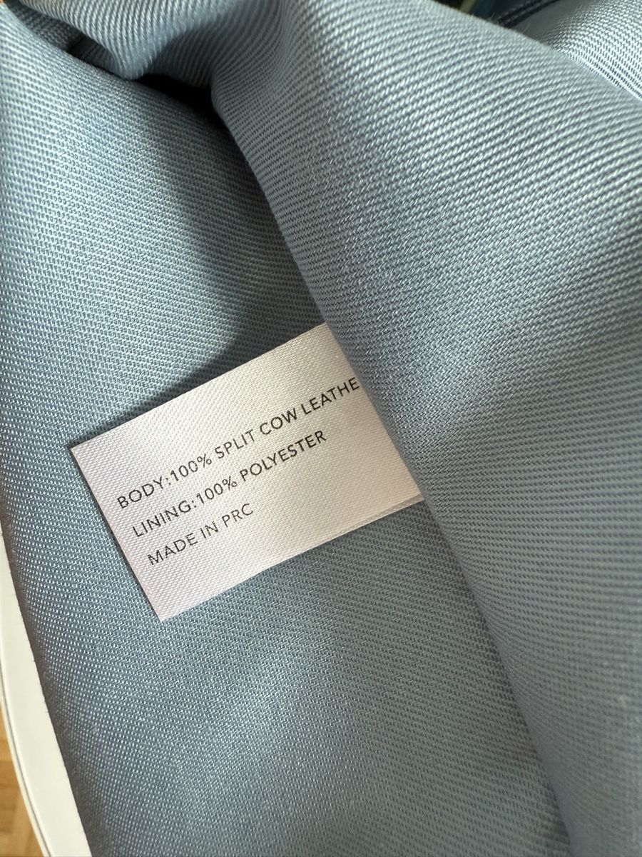 Sandro Borse da donna: Sac en cuir bleu de CASSANDRE PARIS – Usato da Cressier FR venduto da Kvito4ka 3