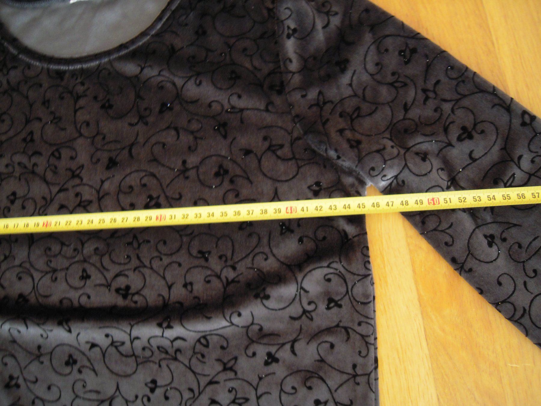 Maglioni & Felpe: Samt-Langarmshirt Gr XS Grau-glänzend – Usato da Uzwil venduto da visions77 3