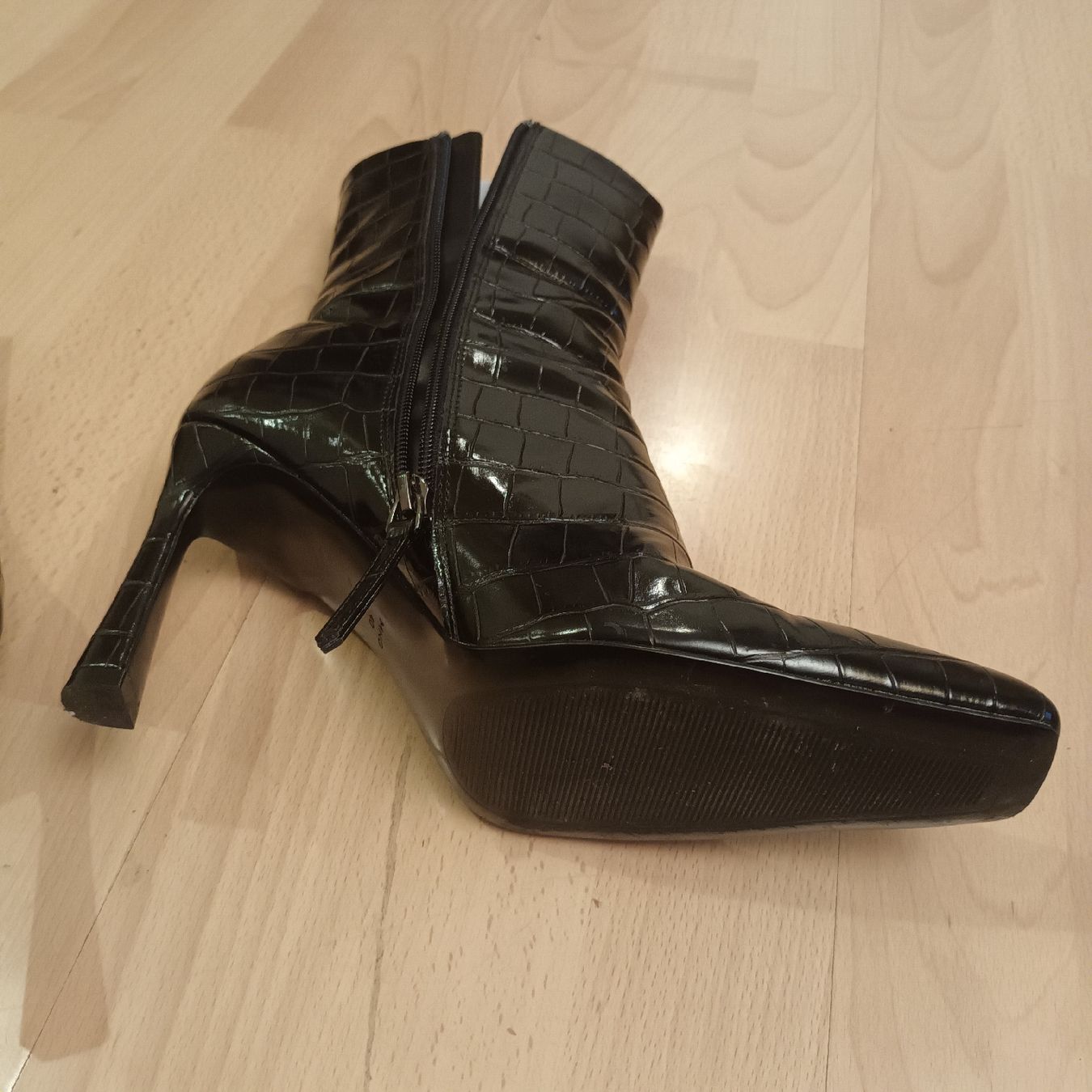 Mango Chaussures femmes: MANGO: Schwarze Stiefeletten, Grösse 40 – Neuf (Voir description) à Winterthur par Bartrg77 2
