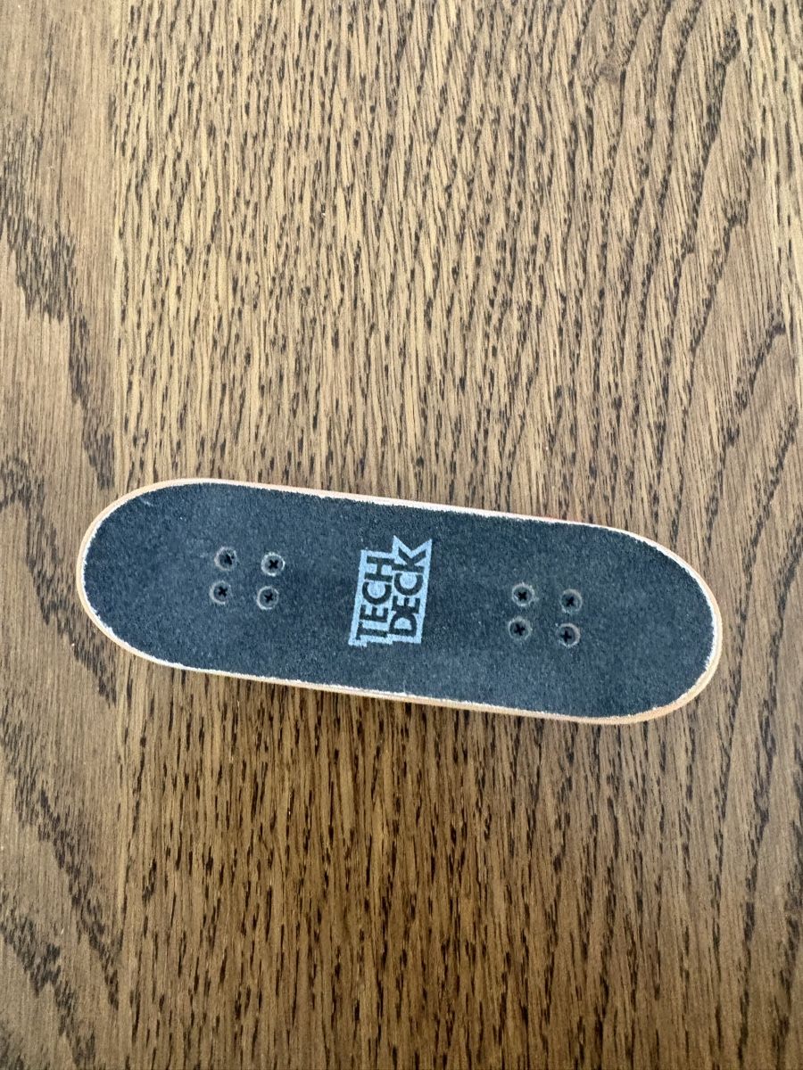 Giocattoli: Tech Deck Fingerboard Set - Zwei seltene Boards! – Nuovo (secondo la descrizione) da Sissach venduto da hfgr