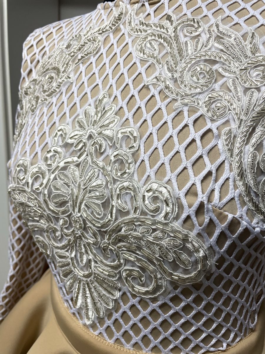 Vestiti: NEU mit Etikette Elegantes Spitzkleid – Nuovo e nell'imballaggio originale da Urdorf venduto da Anassor 5