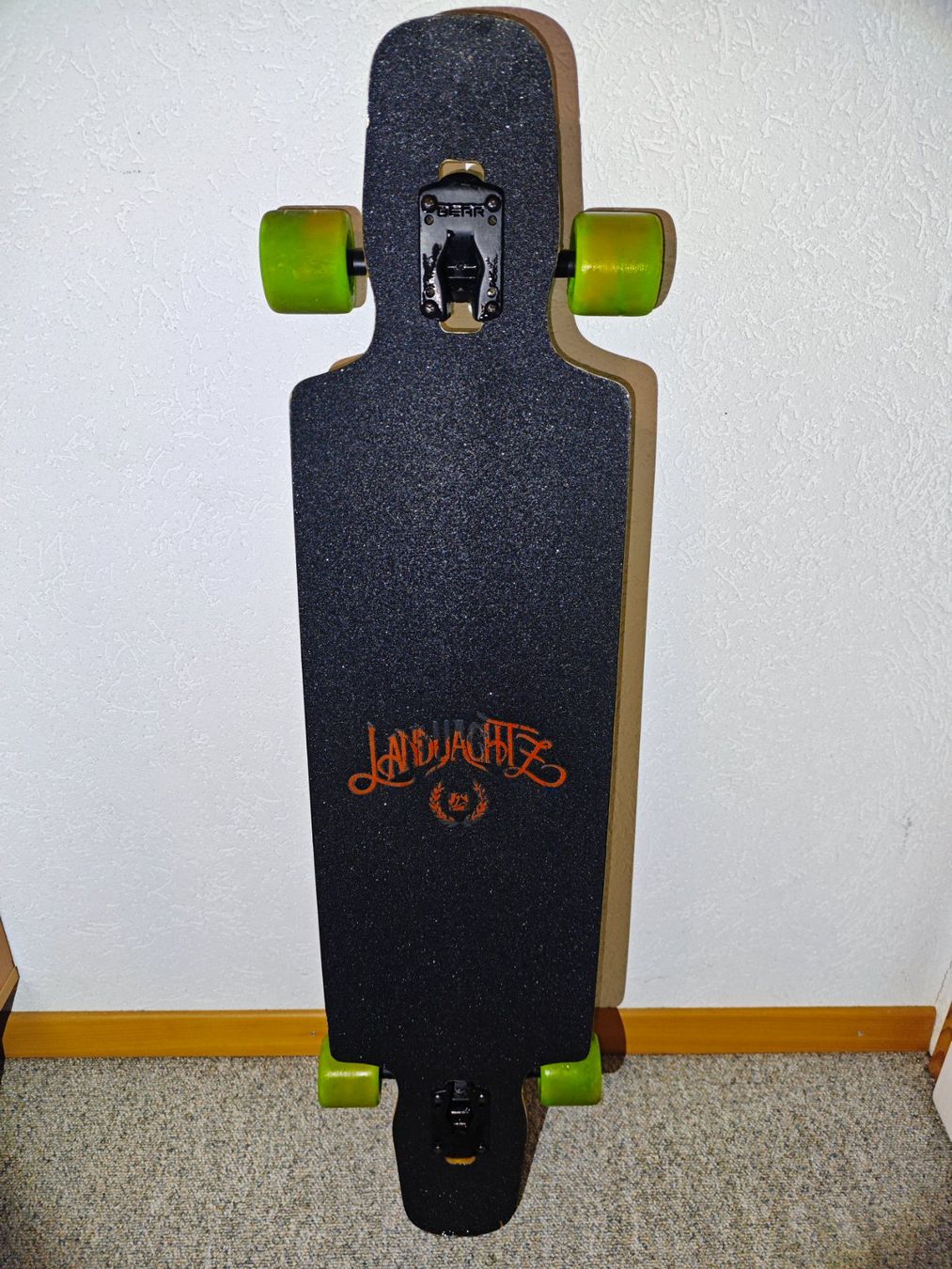 Skateboards: Landyachtz Drop Carve Longboard – Usato da Zürich venduto da SwissParalettes 1