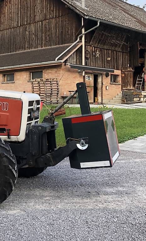 Trattori: Frontgewicht Traktor – Usato da Gamprin venduto da Wulfmaan