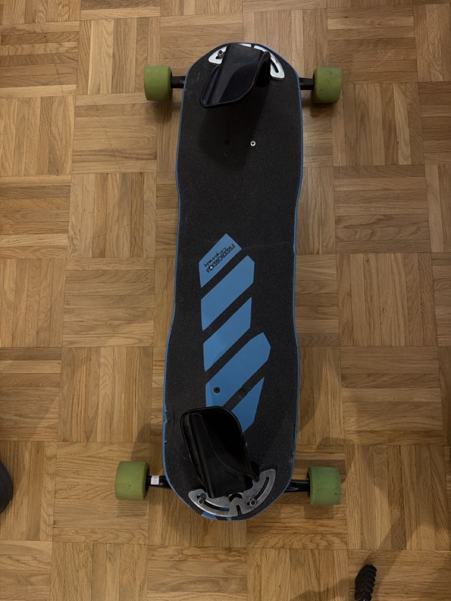 Skateboards: Freebord 75 – D'occasion à Brügg BE par traindenuit 1