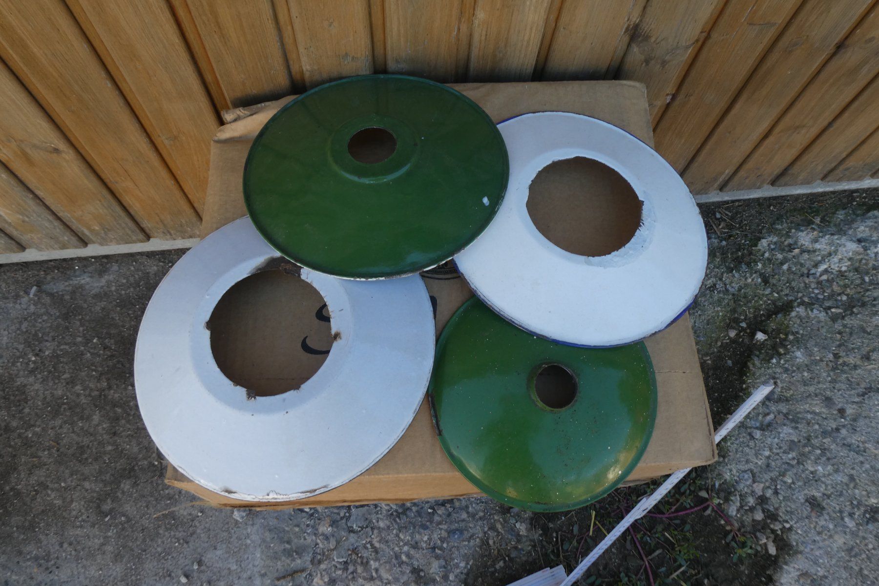 Lampade: abajoue  émail  lampe – Usato da Fontaines NE venduto da monloisir 3