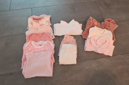 Babykleidung pink Newborn gebrauchter Zustand