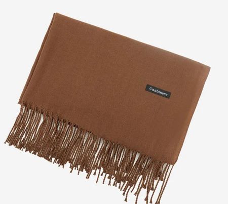 Écharpe en laine et viscose, toutes saisons.
