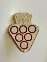 1 Pin Trauben mit Krone