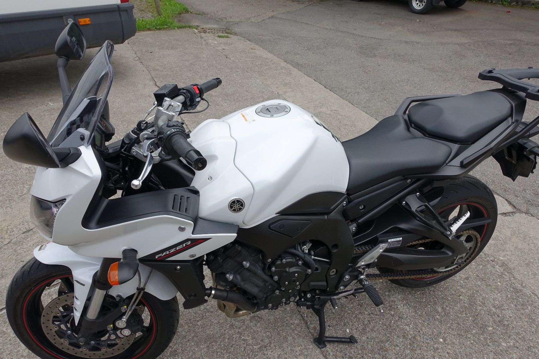 Yamaha Strada: Yamaha Fazer 1000 ABS – Usato da Däniken venduto da Triton60 1