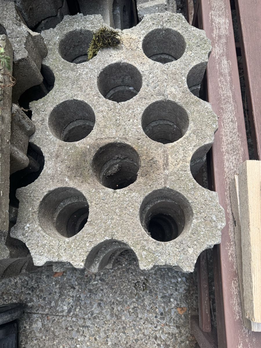 Bodenbeläge: Rasengittersteine 60stk – Gebraucht aus Bern von metl