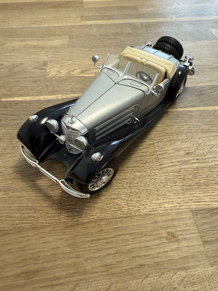 Bburago Modellini d'auto: Bburago Mercedes Oldtimer Modellauto 1:18 – Usato da Ennenda venduto da HelloH11