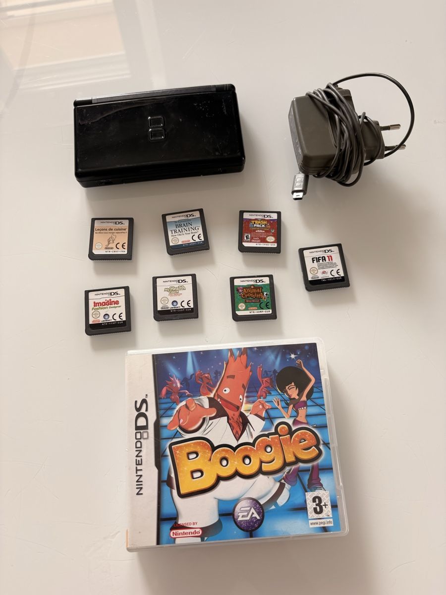Nintendo Konsolen: Nintendo ds lite + chargeur + 8jeux – Gebraucht aus Dompierre FR von PRiT_Madara