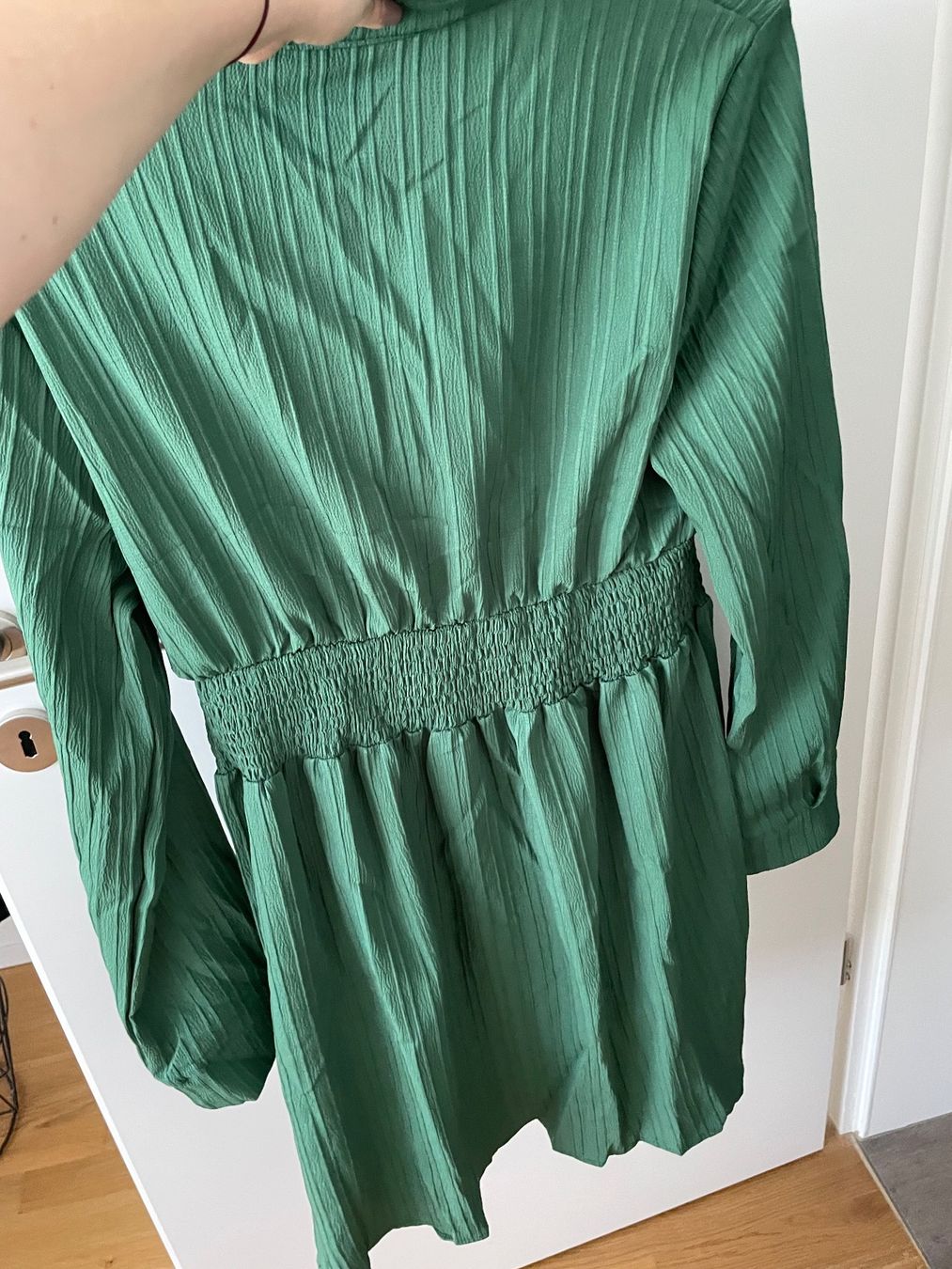 Robes: Kleid – Neuf (Voir description) à Niederrohrdorf par jasmiinw 2