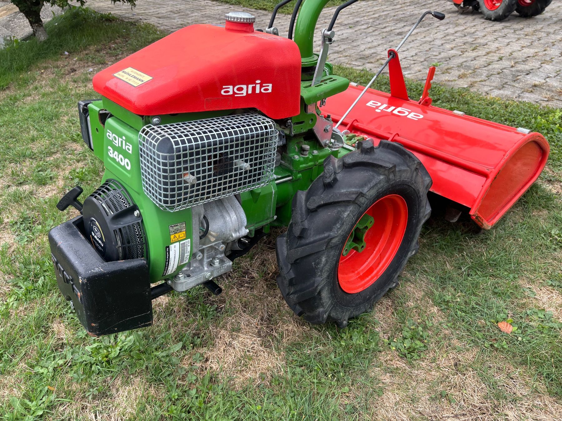 Agria Tutte le macchine: Agria 3400 Bodenfräse – Usato da Hallwil venduto da volvo63
