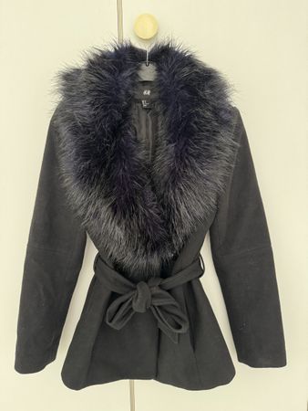 Winterjacke mit Fell, schwarz, Gr. 38