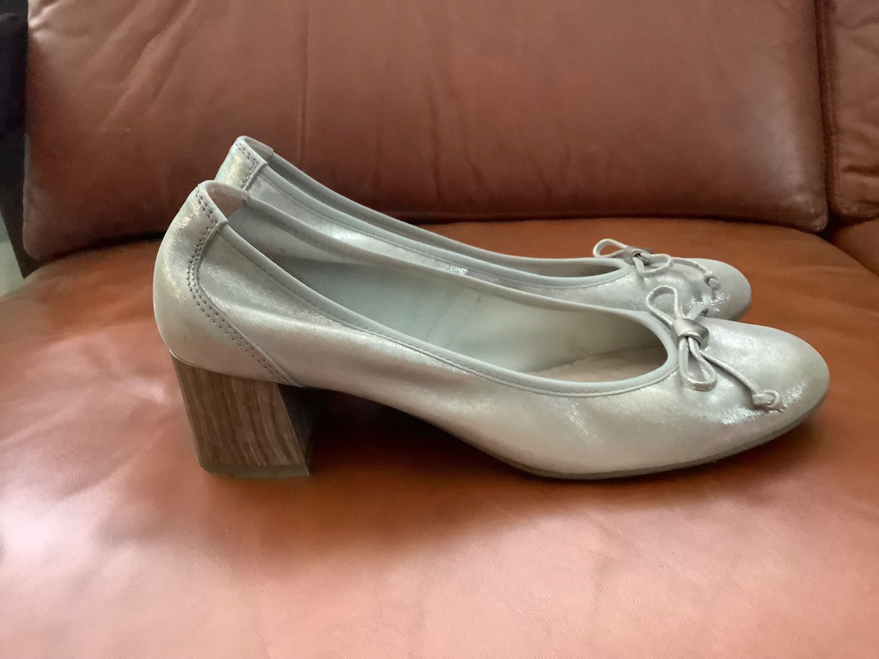 Scarpe da donna: Schuh von Hispanitas – Usato da Triesen venduto da Silvia.60 1